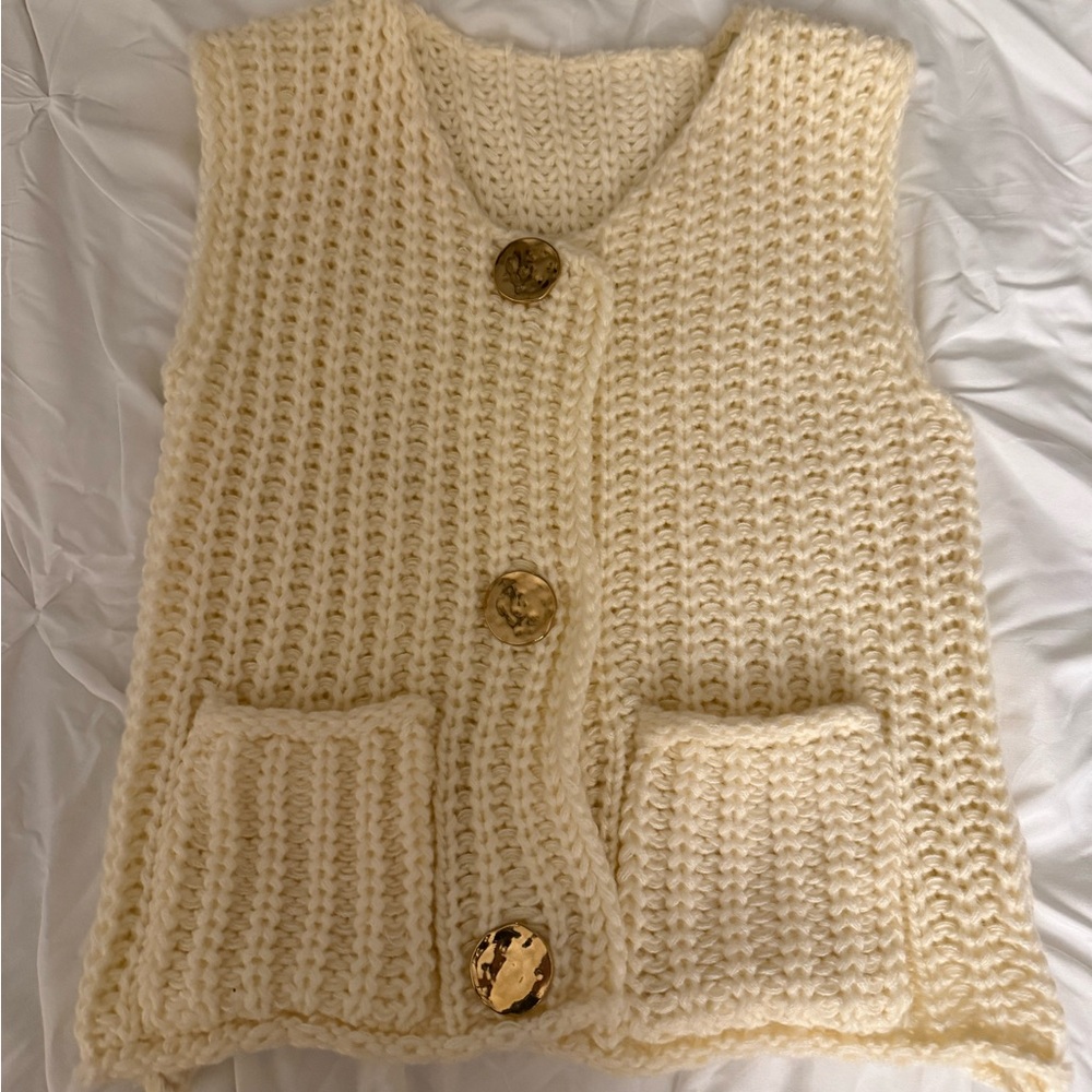 Chunky Knit Cream Sweater Vest